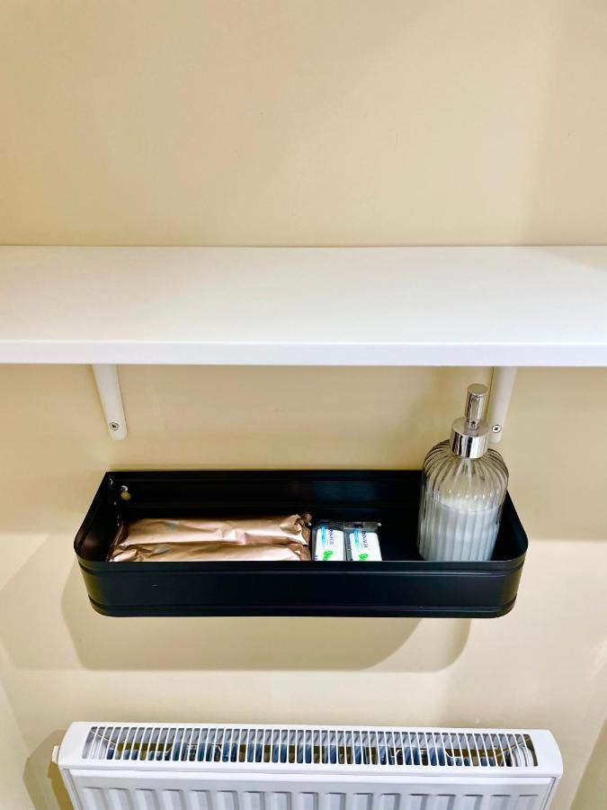 Perfect Home-Private Washrooms,Free Parking,High Speed Net Торонто Экстерьер фото