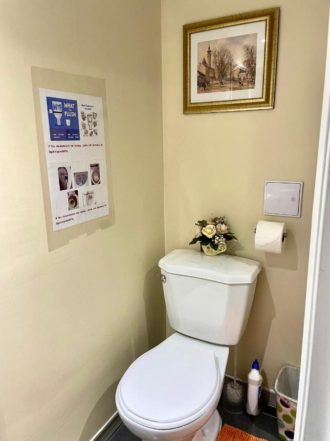 Perfect Home-Private Washrooms,Free Parking,High Speed Net Торонто Экстерьер фото
