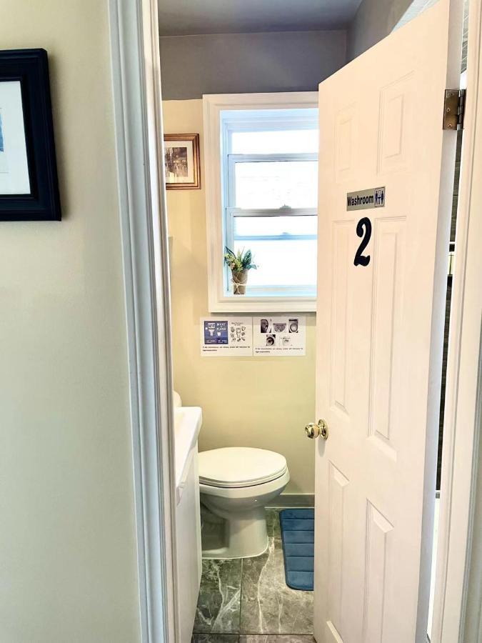 Perfect Home-Private Washrooms,Free Parking,High Speed Net Торонто Экстерьер фото